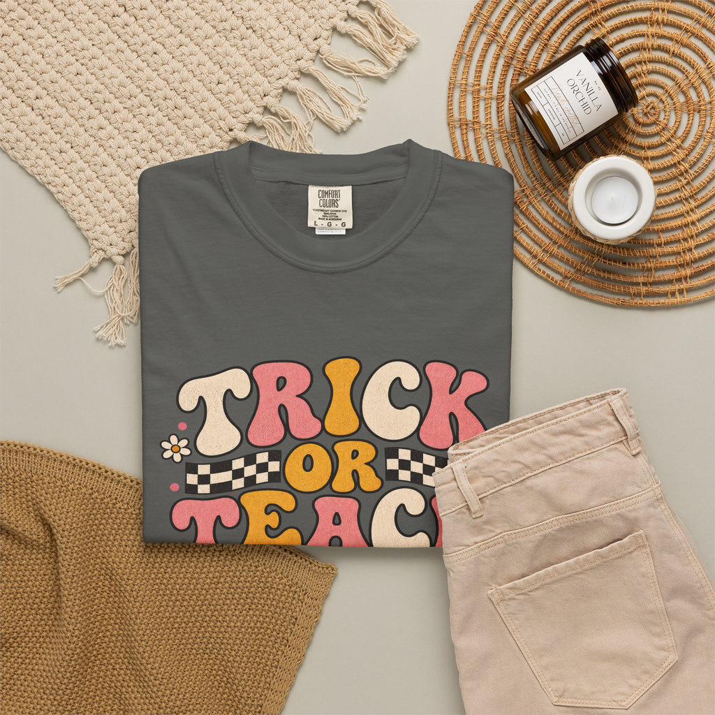 Trick or Teach 3rd Grade Halloween T-Shirt