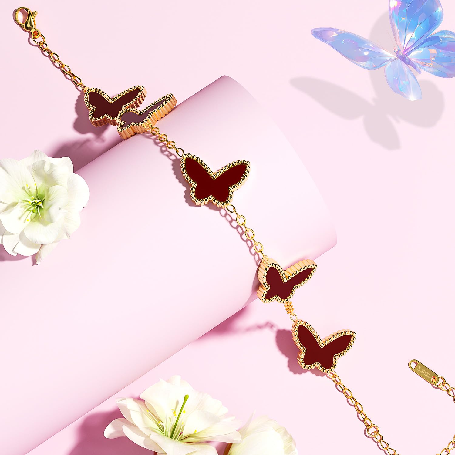 AiCase 18K Gold Clover Bracelet