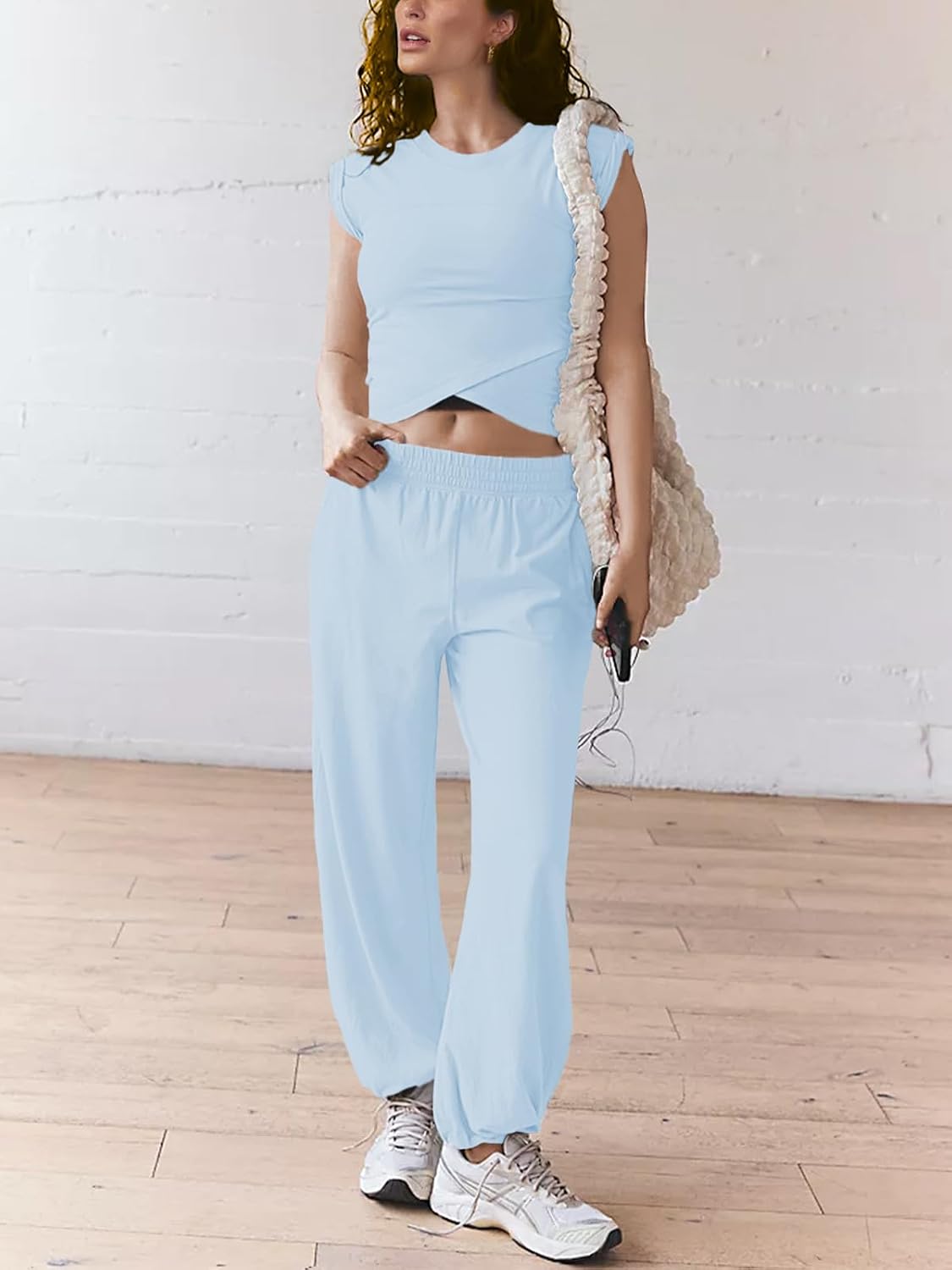 Outfeel Women 2 Piece Outfit Set Loungewear Cropped Tops and Jogger Sweatpant Matching Set Coordinated Sweatsuit with Pockets