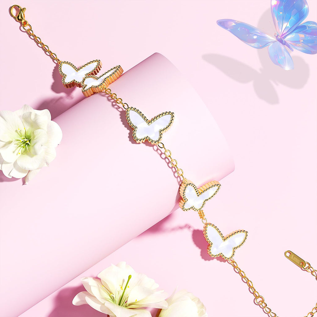 AiCase 18K Gold Clover Bracelet